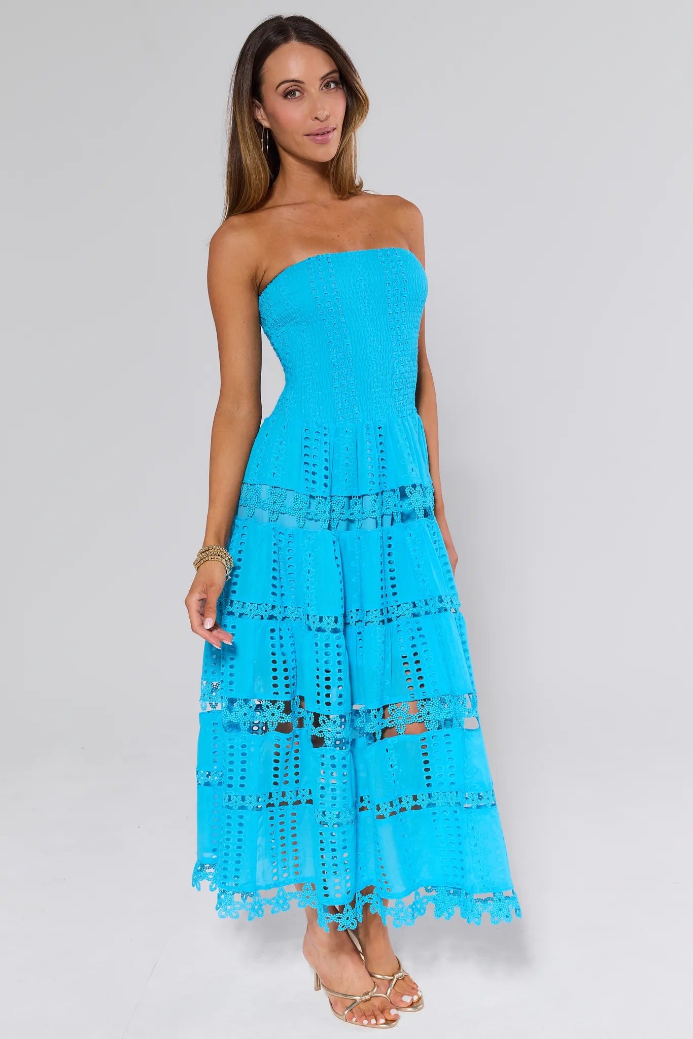 Cecilia Blue Strapless Midi Dress dari koleksi PK1SLOT dengan detail bordir eyelet