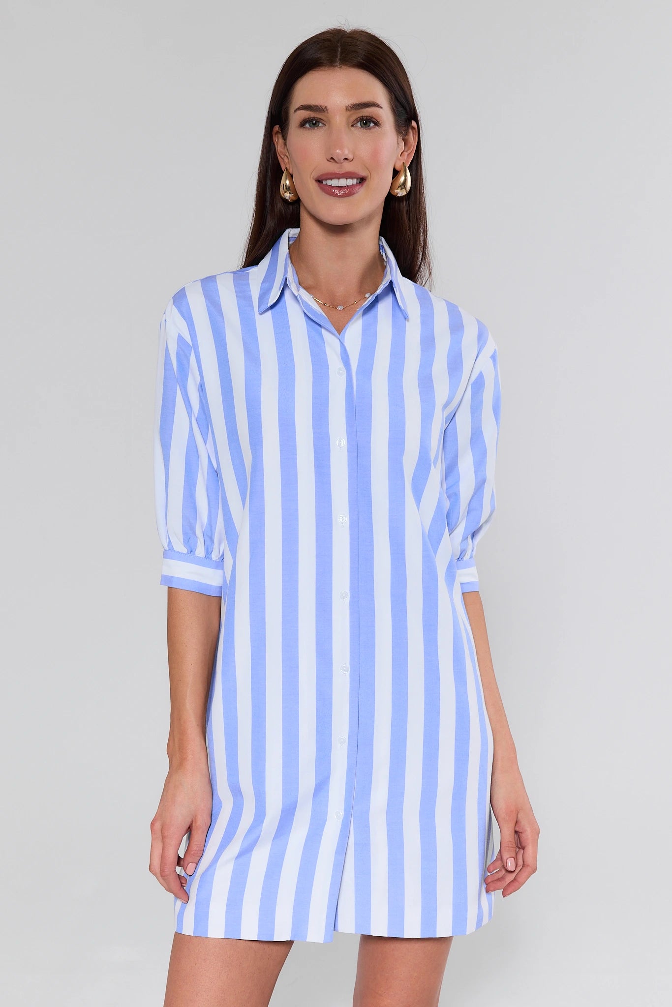 Colby Blue Striped Short Dress dari DUNIA SLOT dengan motif garis biru elegan