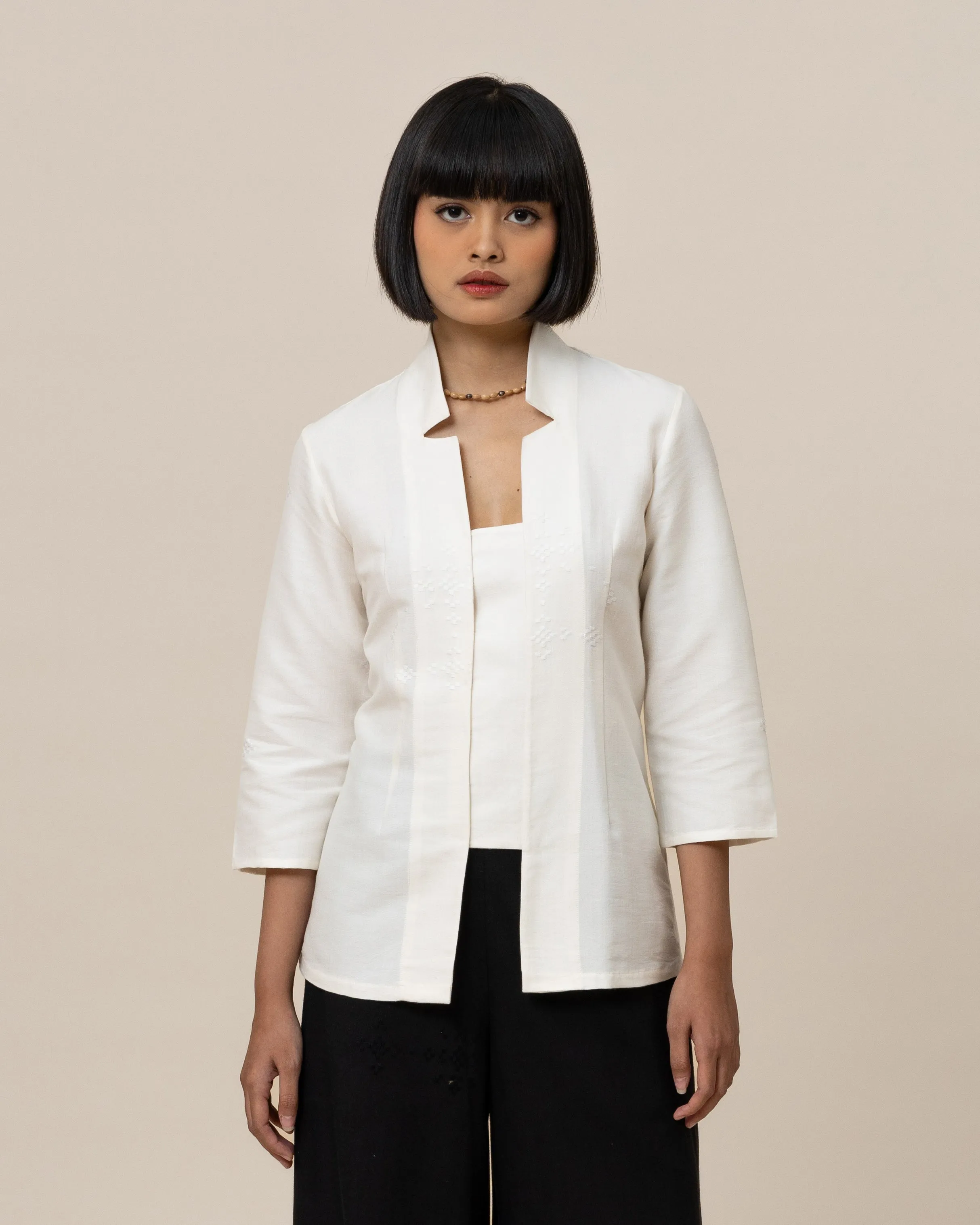 Purnama Kebaya in Angkasa warna nature white koleksi eksklusif DEWAGAME