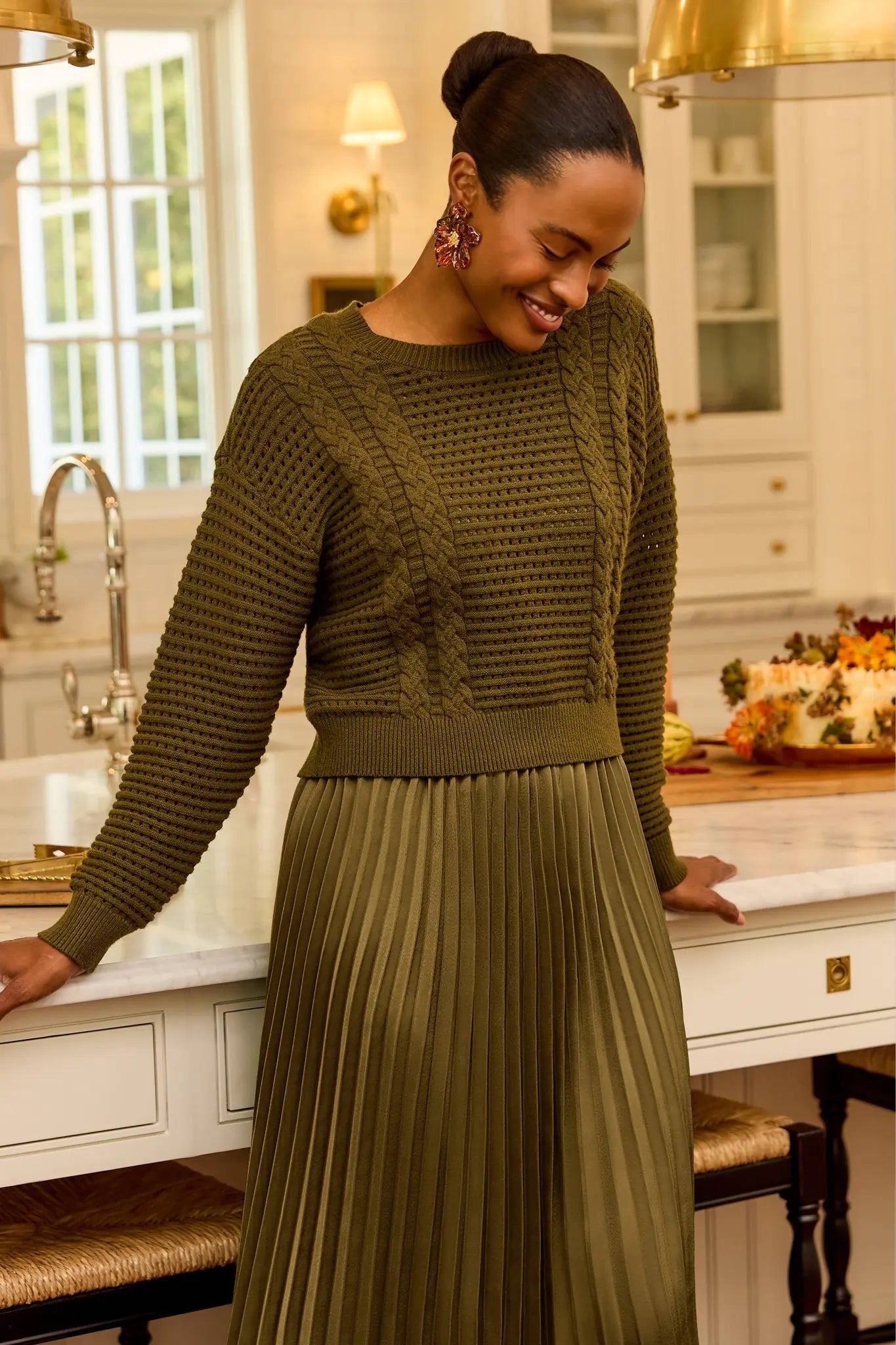 DEWAGAME Gabbie Olive Two Piece Midi Dress warna hijau olive elegan