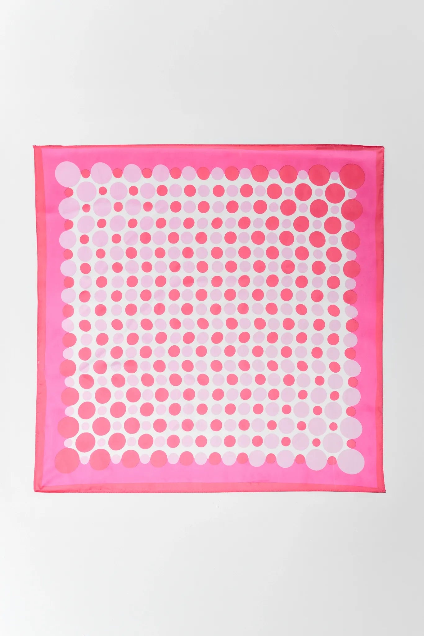 Syal Pink Multi Polka Dot Scarf motif ceria dari koleksi eksklusif RAJAHOKI899
