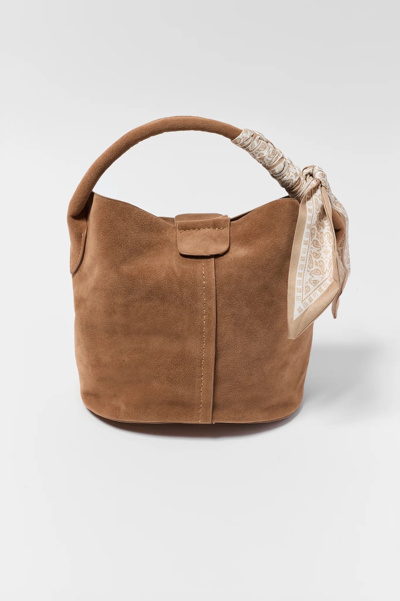 GOGO90 Serena Tan Faux Suede Bag warna cokelat hangat dengan detail syal