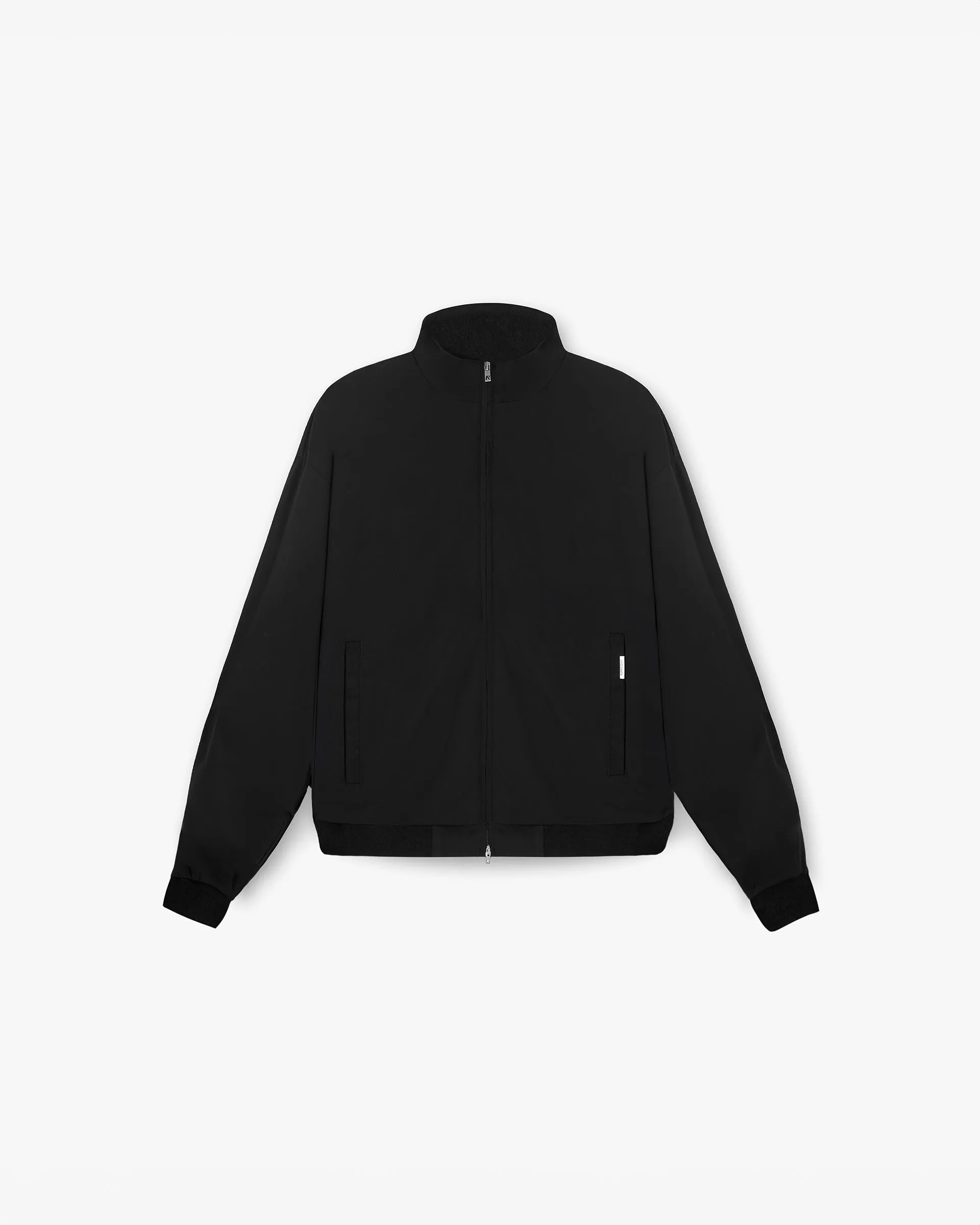 Panduan gaya jaket track pria untuk tampilan kasual modern yang stylish