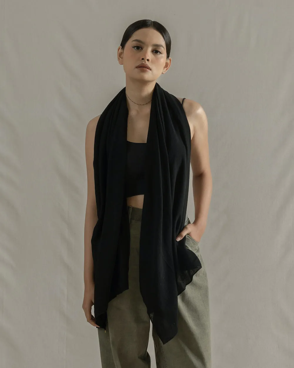 Accent Scarf in Hara dengan varian warna menarik dari koleksi VIVO4D